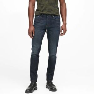 sold | banana republic • skinny jeans |